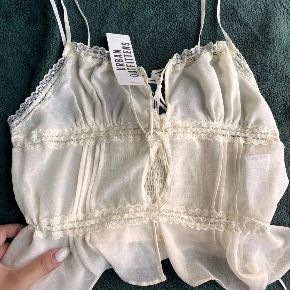 URBAN OUTFITTERS Kimchi Blue Cream Ruffle Vest- SMALL- NWT - Picture 6 of 8